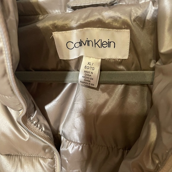 Calvin Klein Puffer Sleeveless Vest Sz XL - Picture 3 of 5